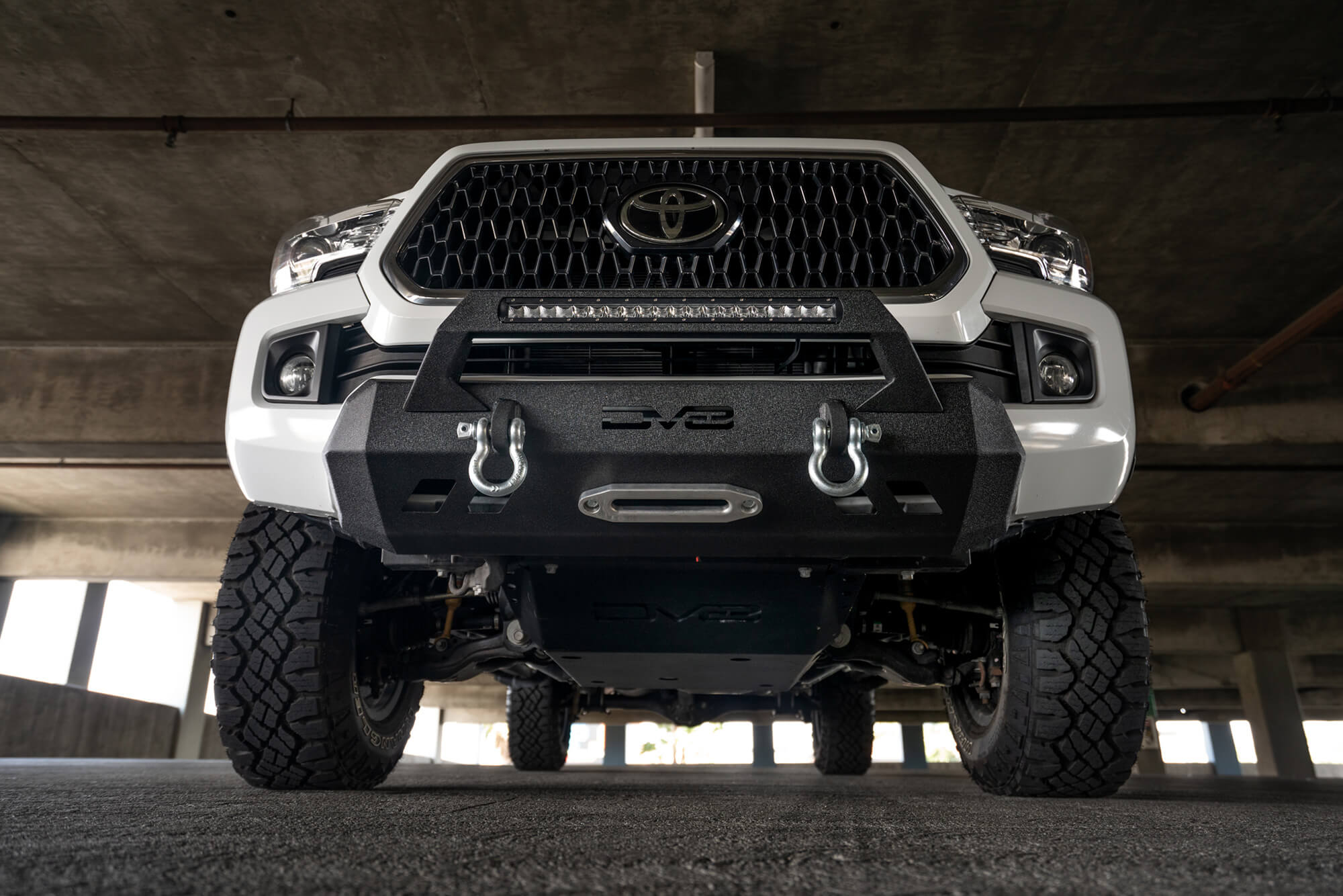 16+ Toyota Tacoma Truck Center Mount Front Bumper
